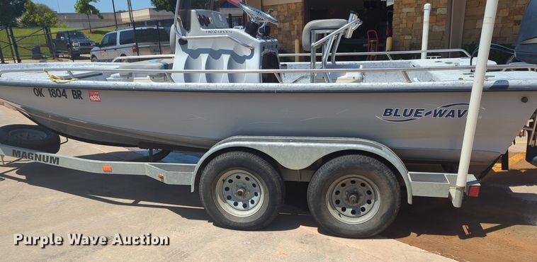 image for item NW9726 2004 Bluewave Classic 190 boat