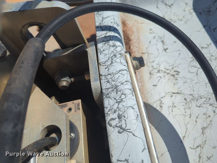 image for item NW9726 2004 Bluewave Classic 190 boat