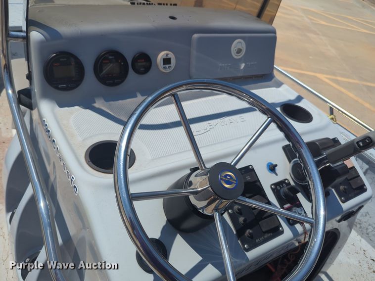 image for item NW9726 2004 Bluewave Classic 190 boat