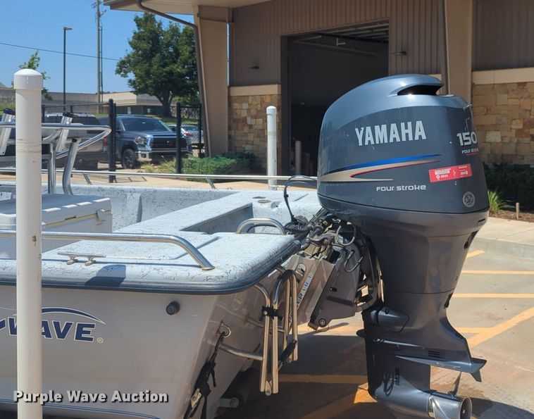 image for item NW9726 2004 Bluewave Classic 190 boat