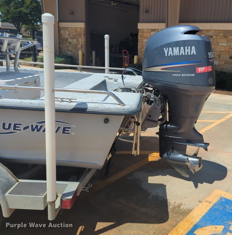 image for item NW9726 2004 Bluewave Classic 190 boat