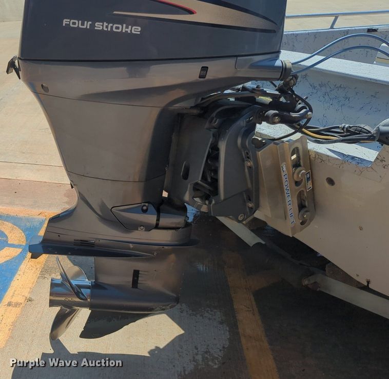 image for item NW9726 2004 Bluewave Classic 190 boat