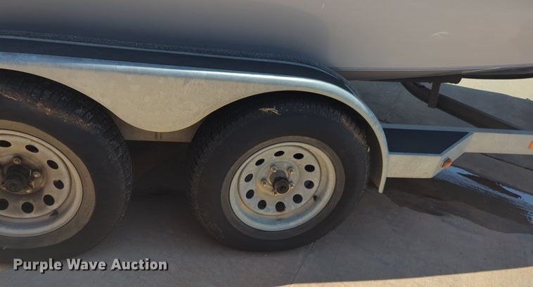 image for item NW9726 2004 Bluewave Classic 190 boat