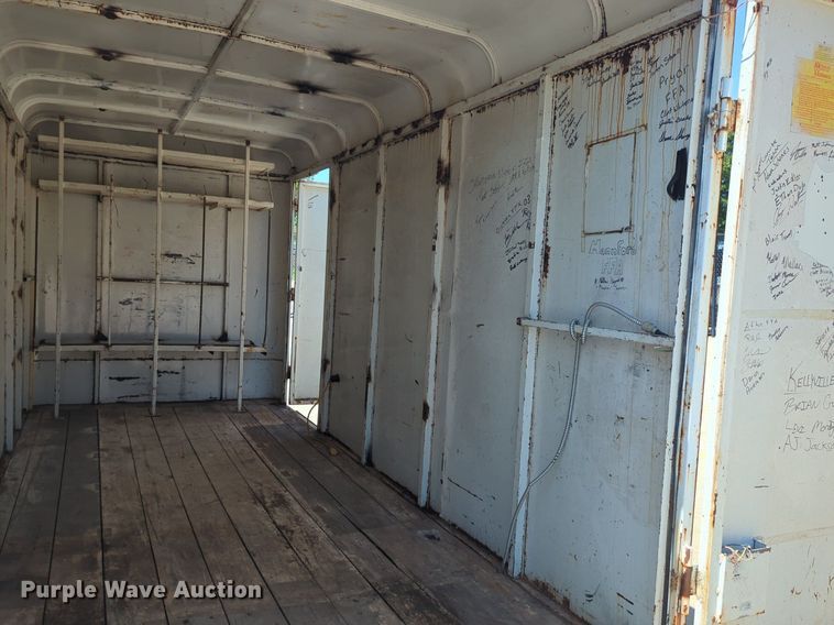 image for item NW9728 1995 WW enclosed cargo trailer