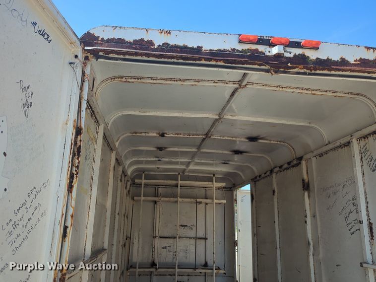 image for item NW9728 1995 WW enclosed cargo trailer