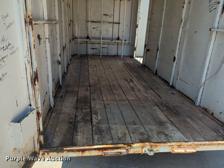 image for item NW9728 1995 WW enclosed cargo trailer