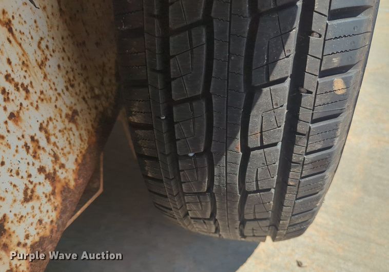 image for item NW9728 1995 WW enclosed cargo trailer