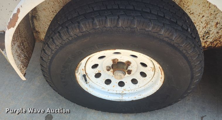 image for item NW9728 1995 WW enclosed cargo trailer