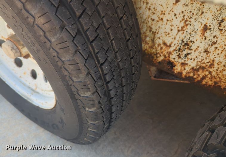 image for item NW9728 1995 WW enclosed cargo trailer