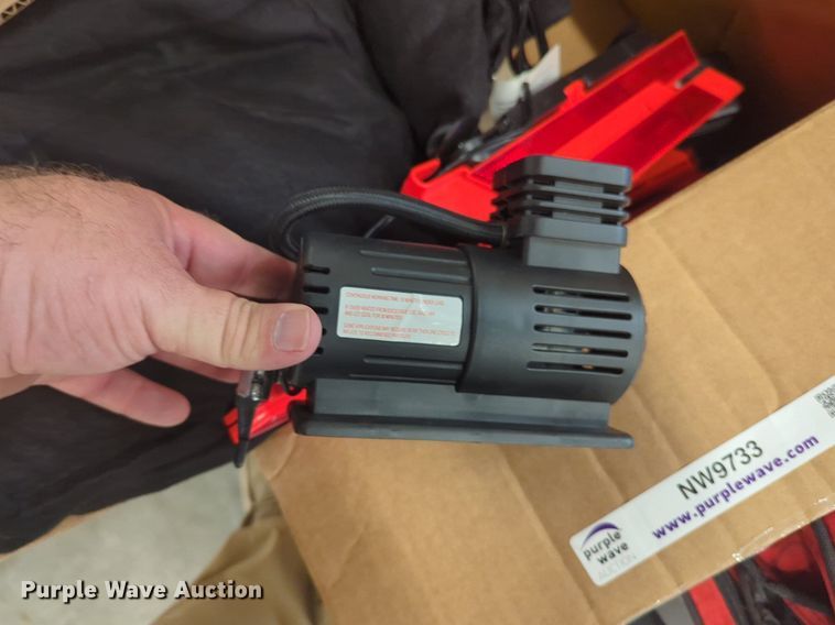 image for item NW9733 Safety and roadside gear