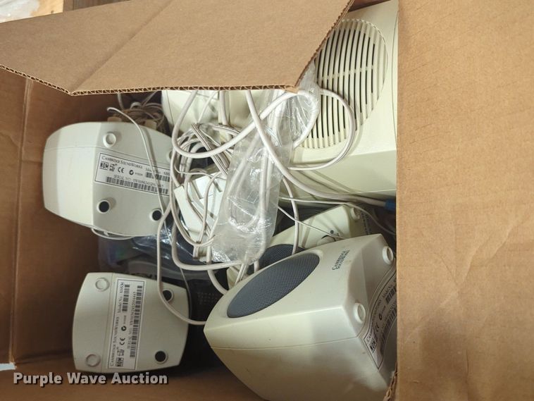 image for item NW9733 Safety and roadside gear