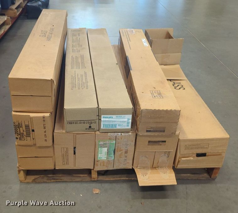 image for item NW9735 Fluorescent light bulbs 