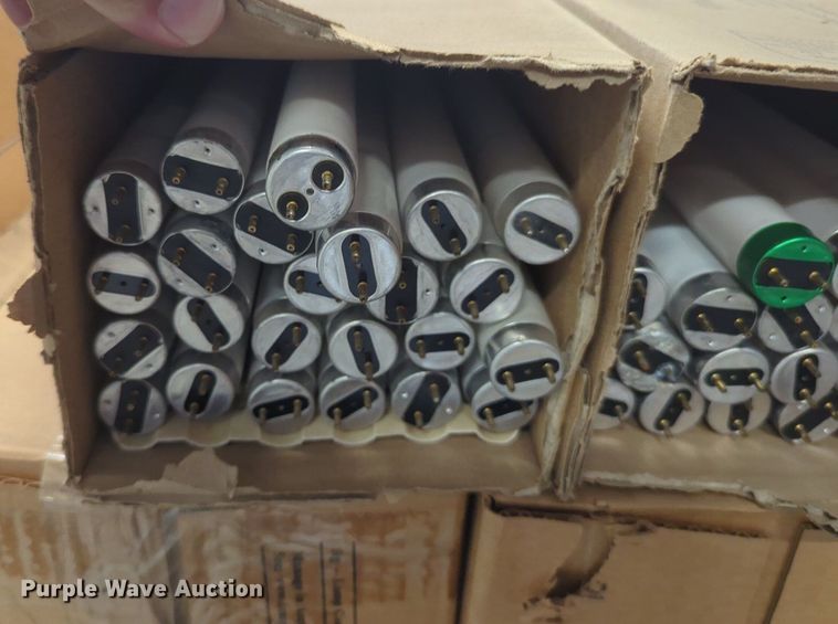image for item NW9735 Fluorescent light bulbs 