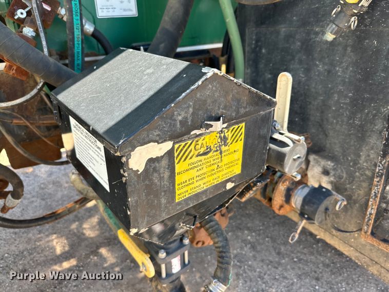 image for item DG4472 2006 International 7600 applicator truck