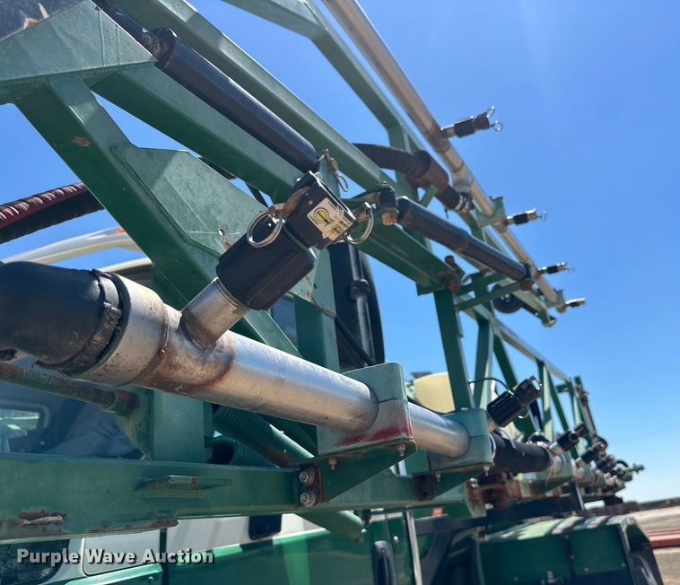 image for item DG4472 2006 International 7600 applicator truck