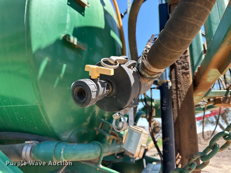 image for item DG4472 2006 International 7600 applicator truck