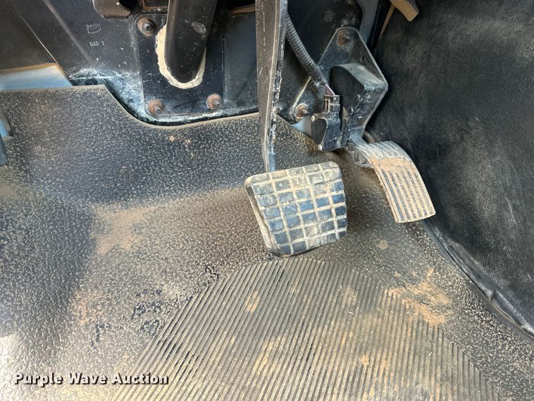 image for item DG4472 2006 International 7600 applicator truck