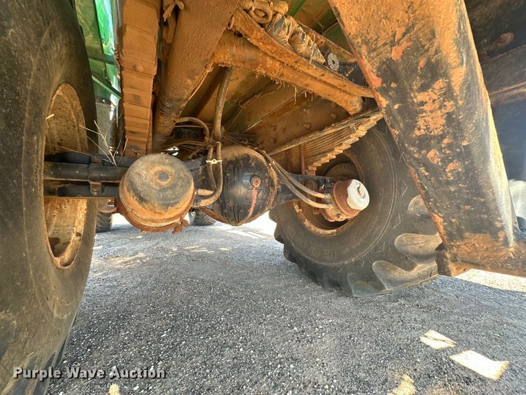 image for item DG4472 2006 International 7600 applicator truck