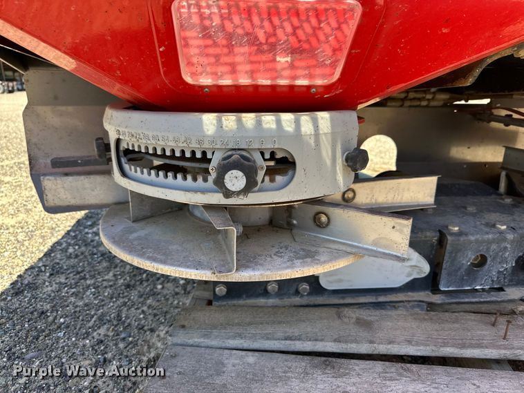 image for item DG4473 2015 Vicon RO-M spreader