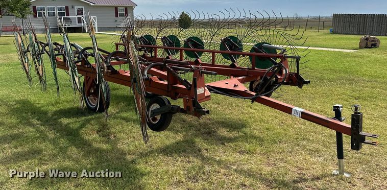 image for item DK6731 Hesston 3981 hay rake