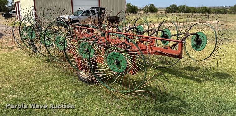 image for item DK6731 Hesston 3981 hay rake