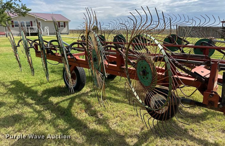 image for item DK6731 Hesston 3981 hay rake