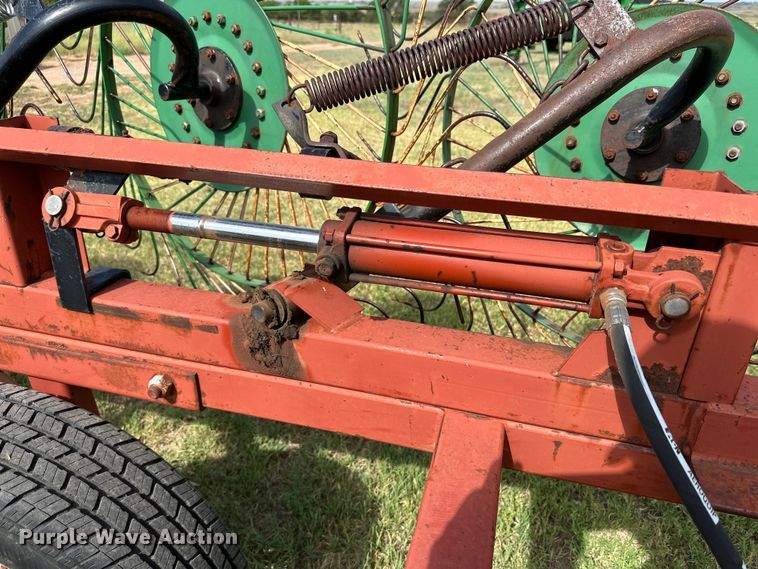 image for item DK6731 Hesston 3981 hay rake