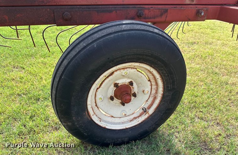 image for item DK6731 Hesston 3981 hay rake
