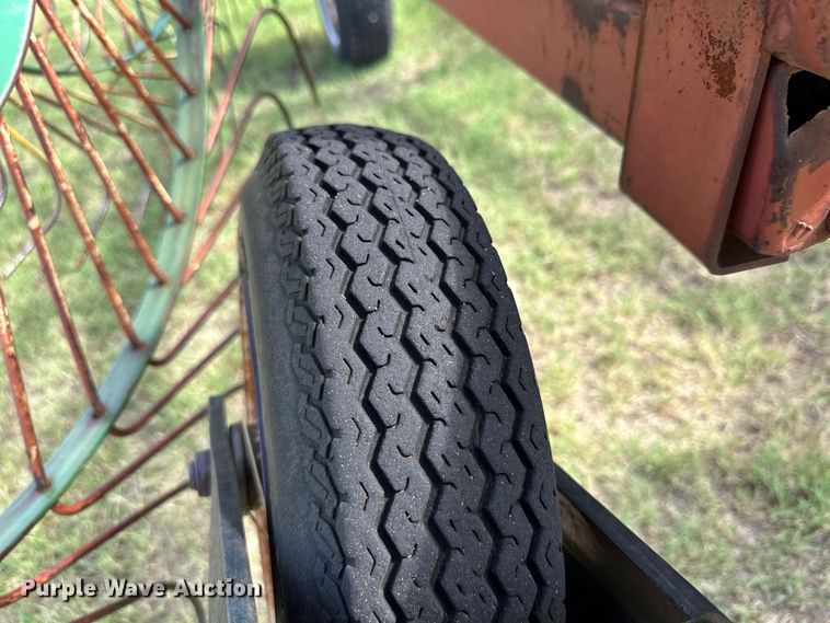 image for item DK6731 Hesston 3981 hay rake
