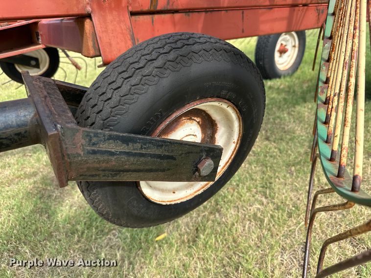 image for item DK6731 Hesston 3981 hay rake