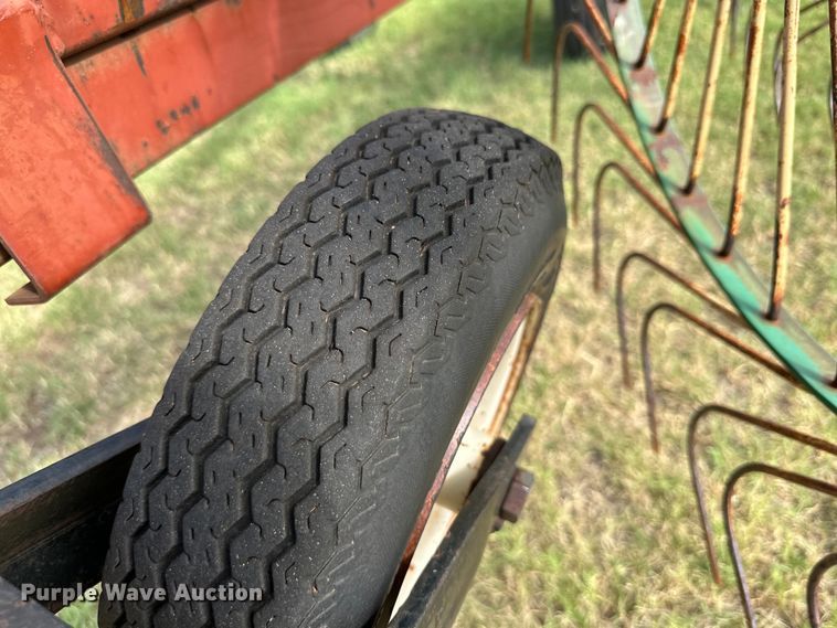 image for item DK6731 Hesston 3981 hay rake