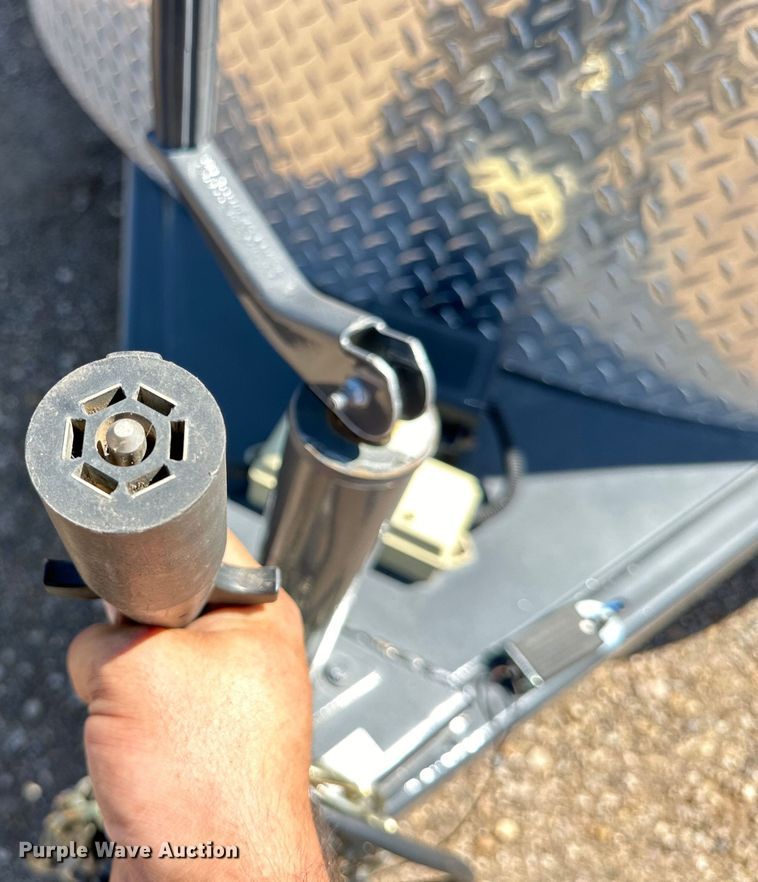 image for item DK6739 2020 CM CMS6630 livestock trailer