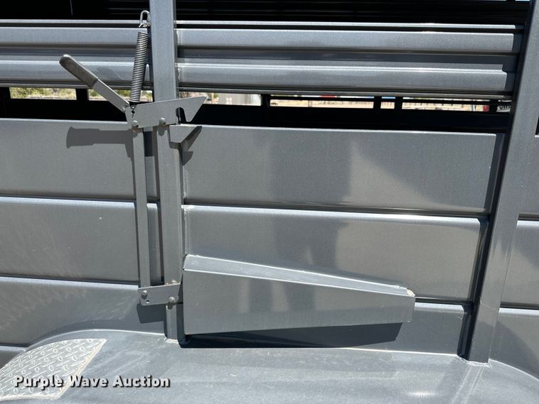 image for item DK6739 2020 CM CMS6630 livestock trailer