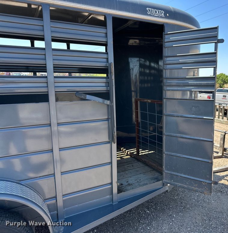 image for item DK6739 2020 CM CMS6630 livestock trailer