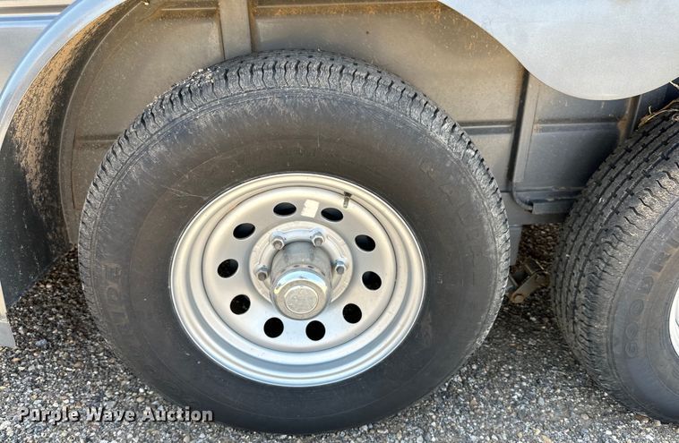 image for item DK6739 2020 CM CMS6630 livestock trailer