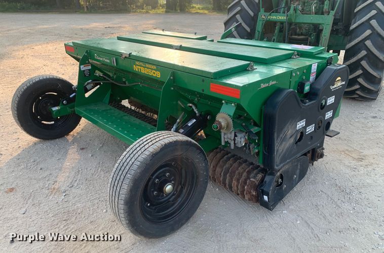 image for item DM1753 2017 Great Plains NTS2509 no-till seeder