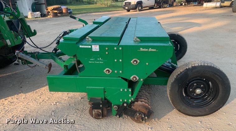 image for item DM1753 2017 Great Plains NTS2509 no-till seeder