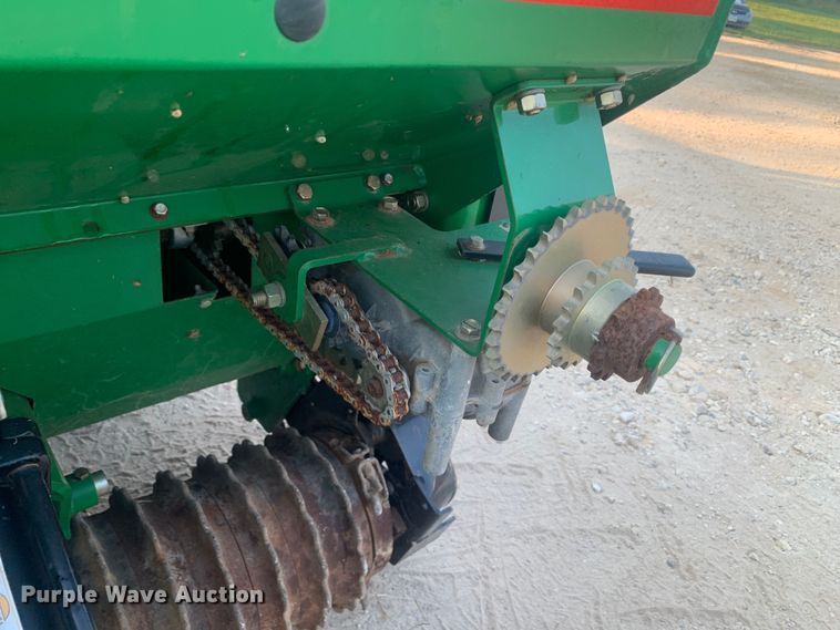 image for item DM1753 2017 Great Plains NTS2509 no-till seeder