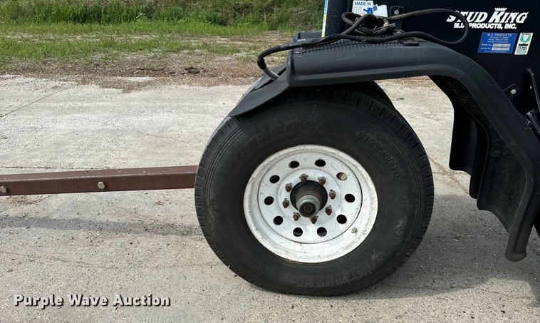 image for item DQ6718 2021 John Deere HD40R hinged draper head