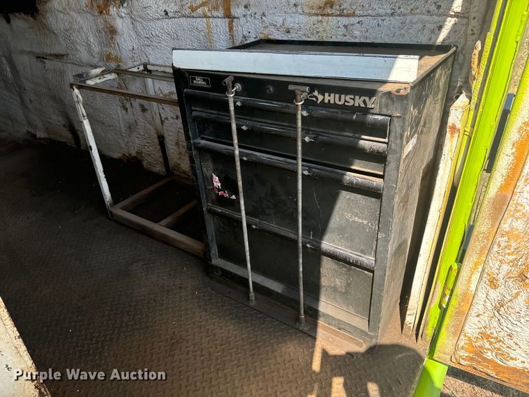 image for item DQ6931 1975 Shop built enclosed cargo trailer