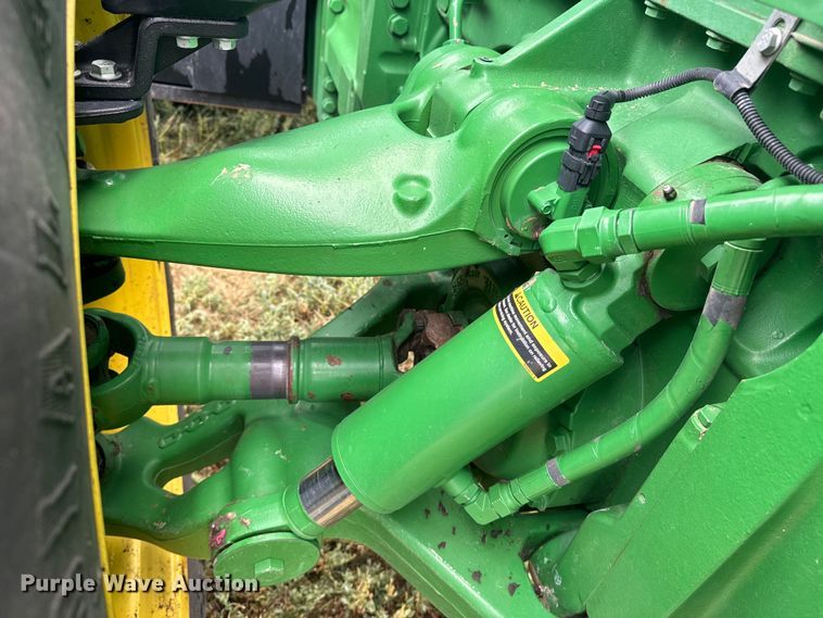 image for item DQ6953 2015 John Deere 8320R MFWD tractor