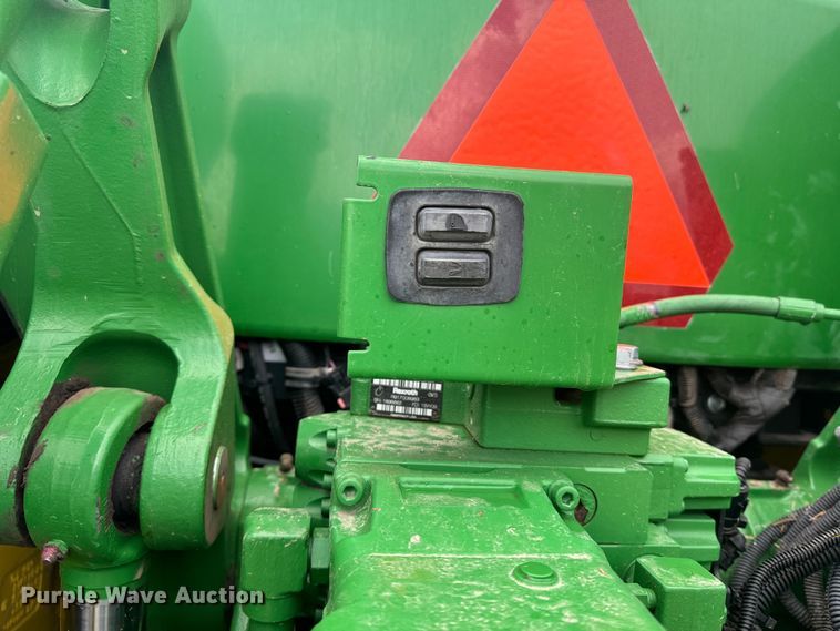 image for item DQ6953 2015 John Deere 8320R MFWD tractor