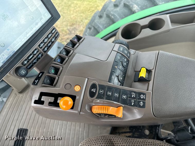 image for item DQ6953 2015 John Deere 8320R MFWD tractor