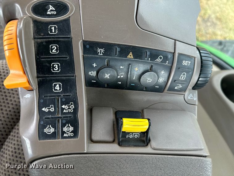 image for item DQ6953 2015 John Deere 8320R MFWD tractor