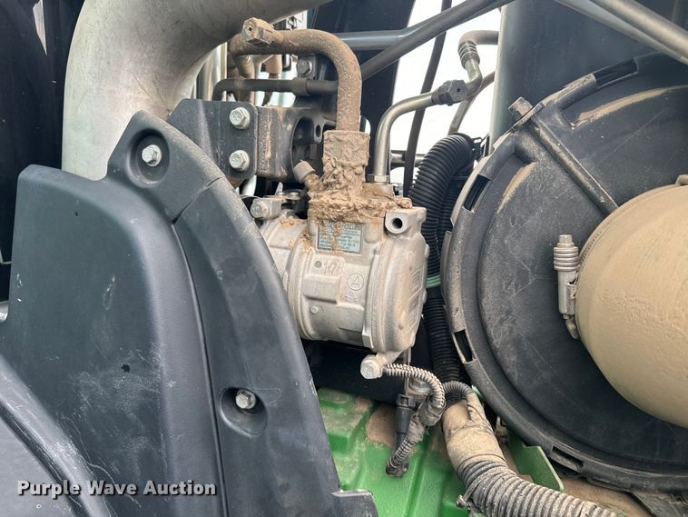 image for item DQ6953 2015 John Deere 8320R MFWD tractor