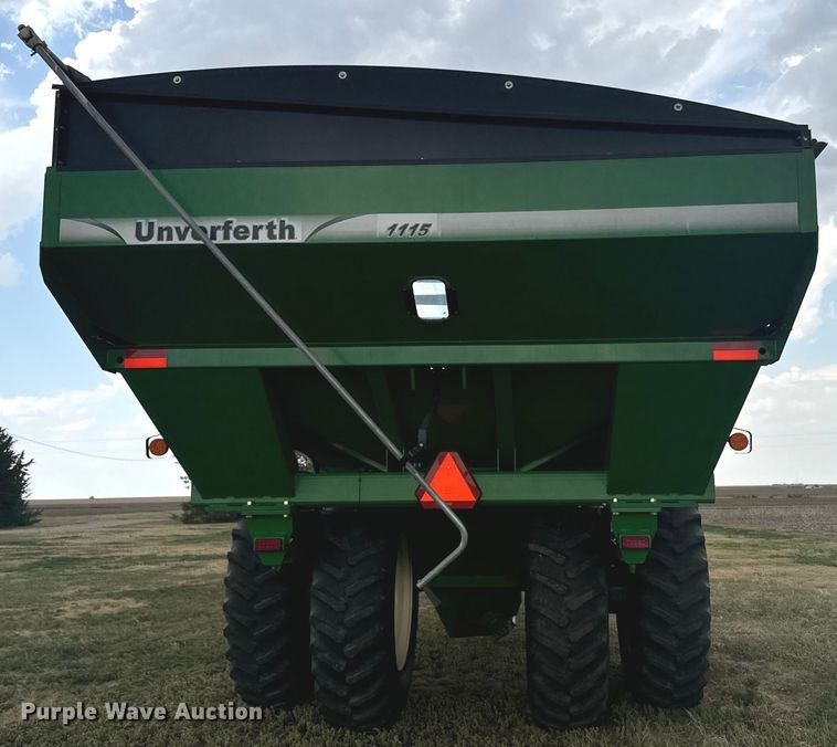 image for item DQ6954 Unverferth 1115 grain cart