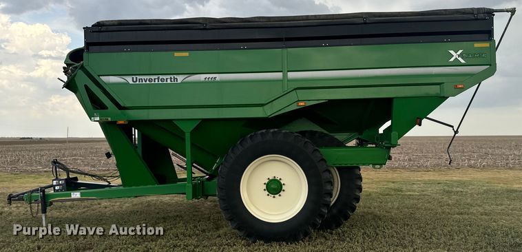 image for item DQ6954 Unverferth 1115 grain cart