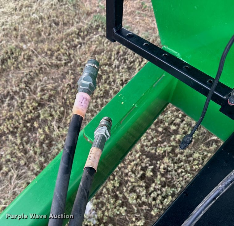 image for item DQ6954 Unverferth 1115 grain cart