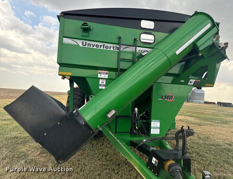 image for item DQ6954 Unverferth 1115 grain cart