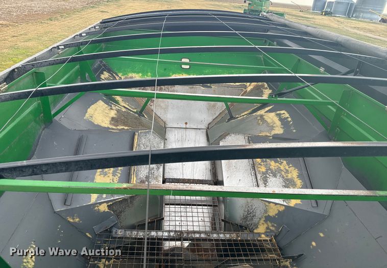 image for item DQ6954 Unverferth 1115 grain cart